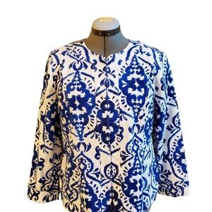 NEW Chico's Blue & White Floral Stretch Jacket Hook & Eye closure Size 2 US L